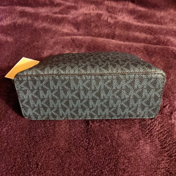 Michael kors jet set large travel pouch - Picture 4 of 10